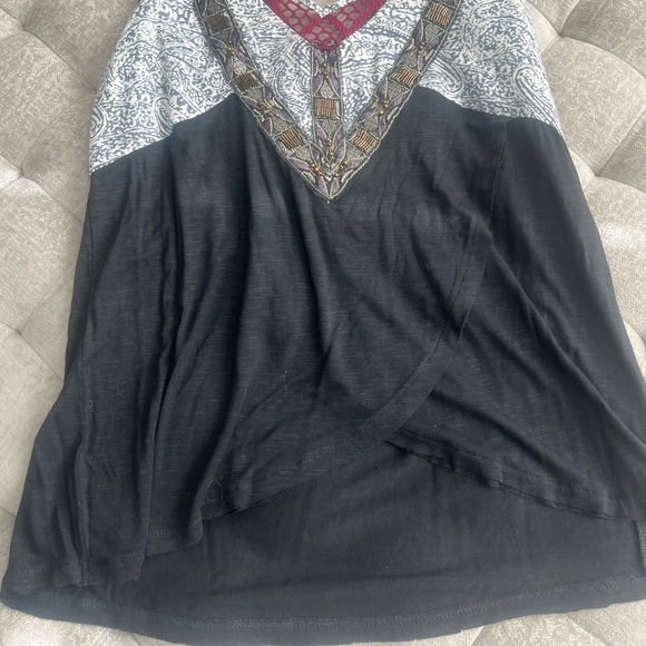 Buckle Gimmicks Tank Top - Picture 2 of 4